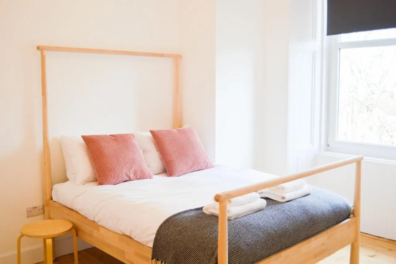 Modern 1 Bedroom Flat In The Heart Of Edinburgh United Kingdom
